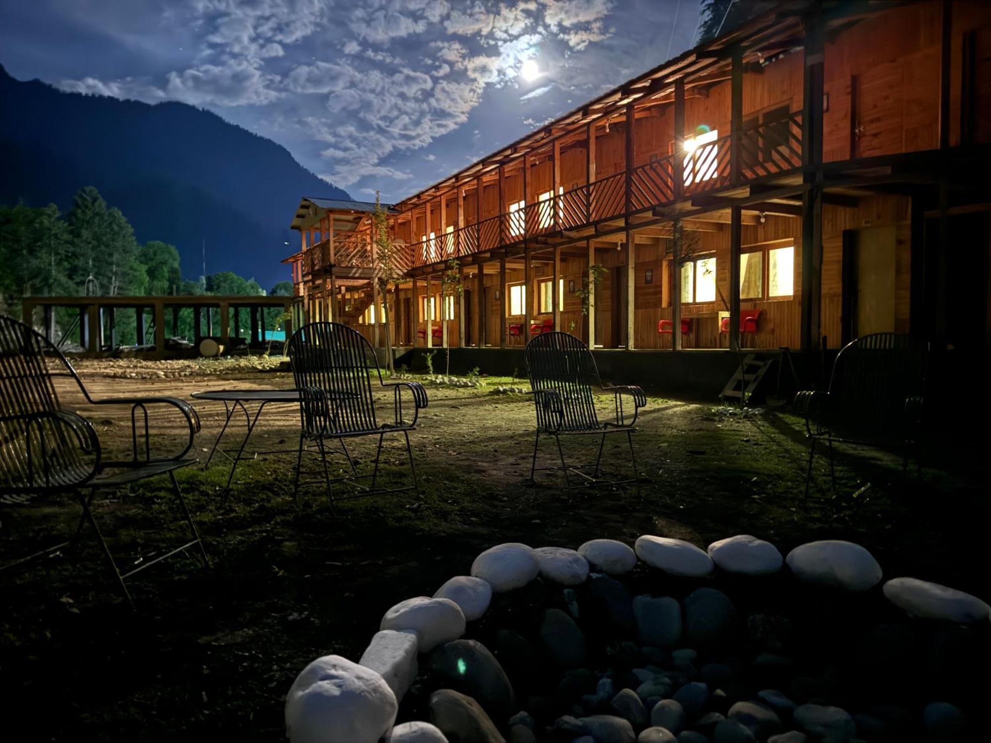 Wyndham Heritage Hotel & Resort Sharda Shardi Exteriör bild